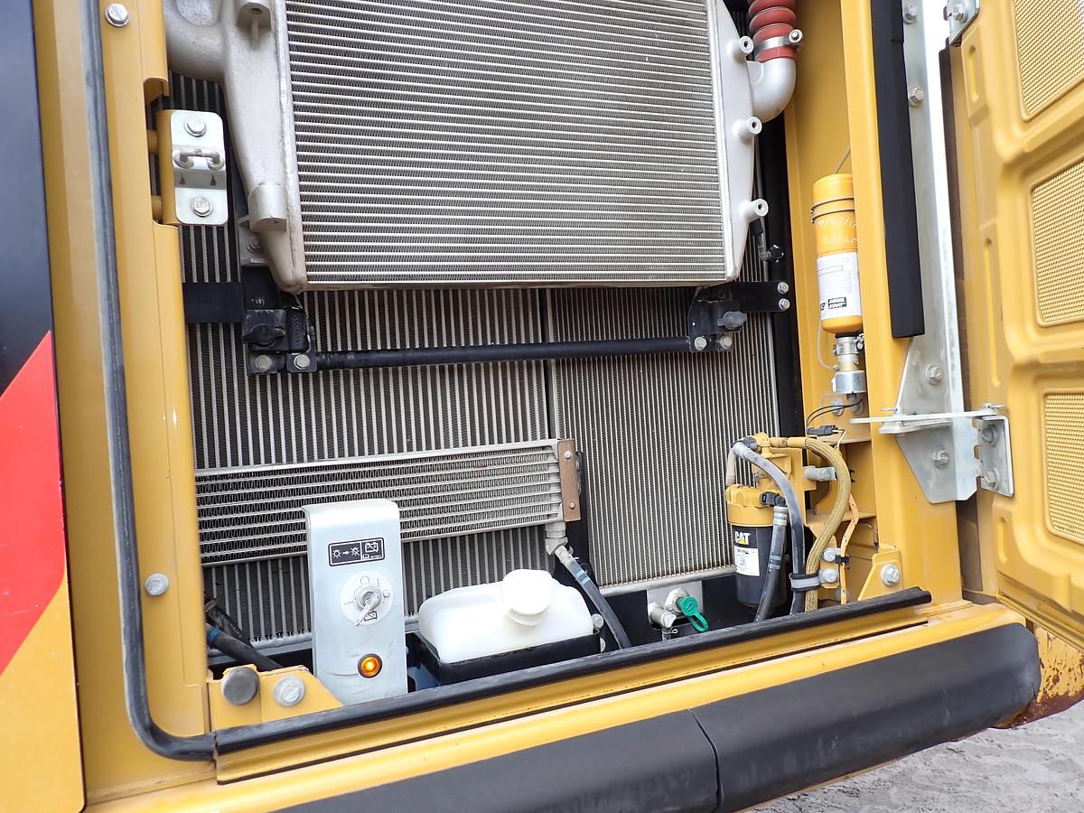 Used 2015 CAT 329FL Hydraulic Excavator 