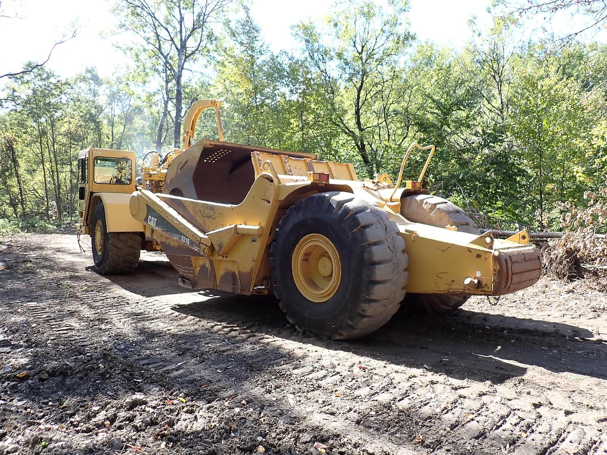 Used 2004 CAT 621G Motor Scraper