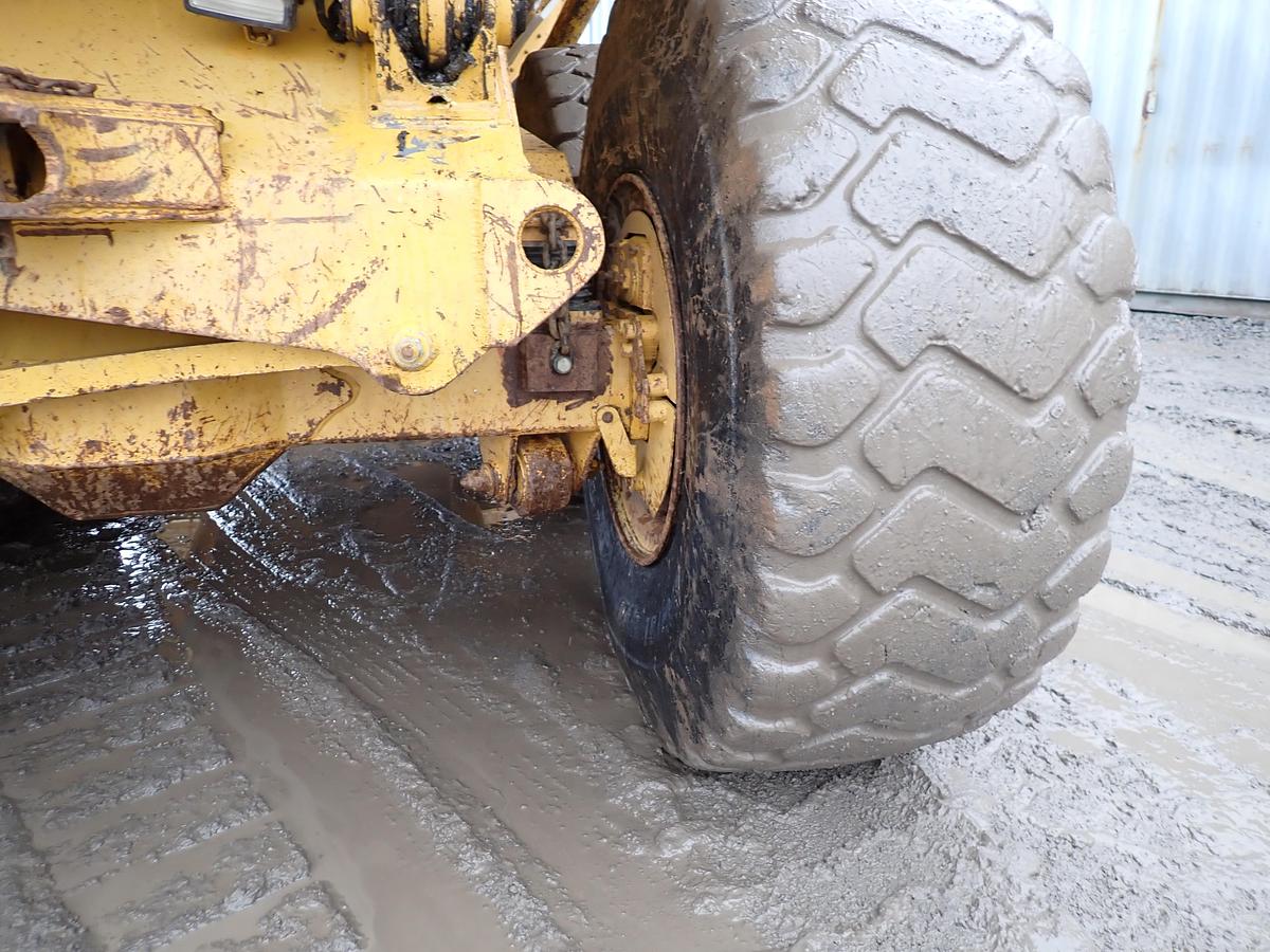 Used 2000 John Deere 300C Articulated Haul Truck