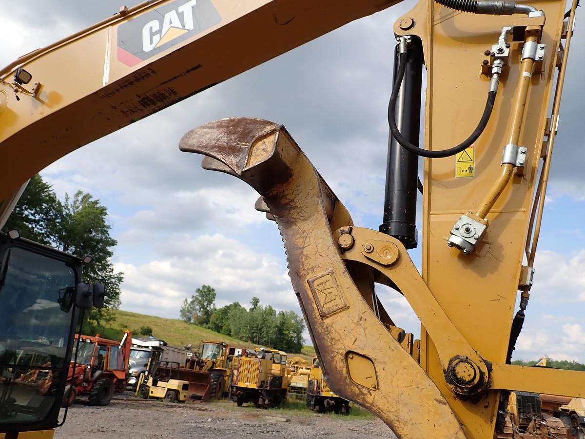 Used 2020 CAT 323 Hydraulic Excavator HYDRAULIC THUMB!