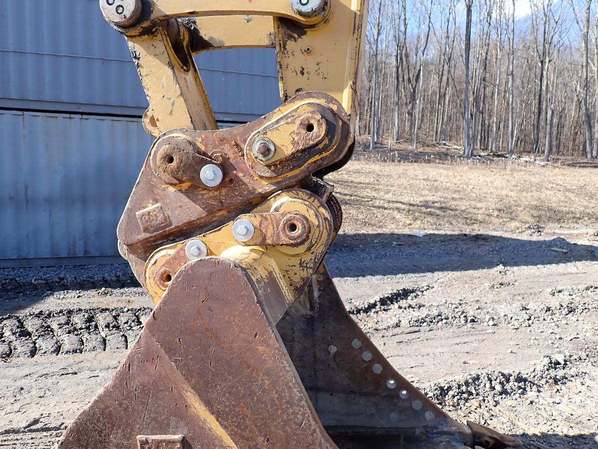 Used 2019 CAT 349FL Excavator Q/C Aux. Hydraulics