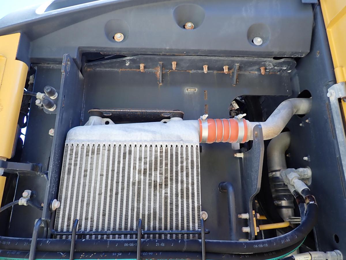 Used 2019 John Deere 744L Wheel Loader QUICK COUPLER!