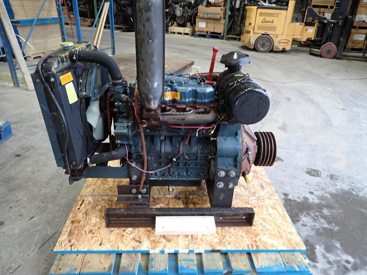 Used Kubota V2203 Diesel Engine POWER UNIT w/ PTO CLUTCH