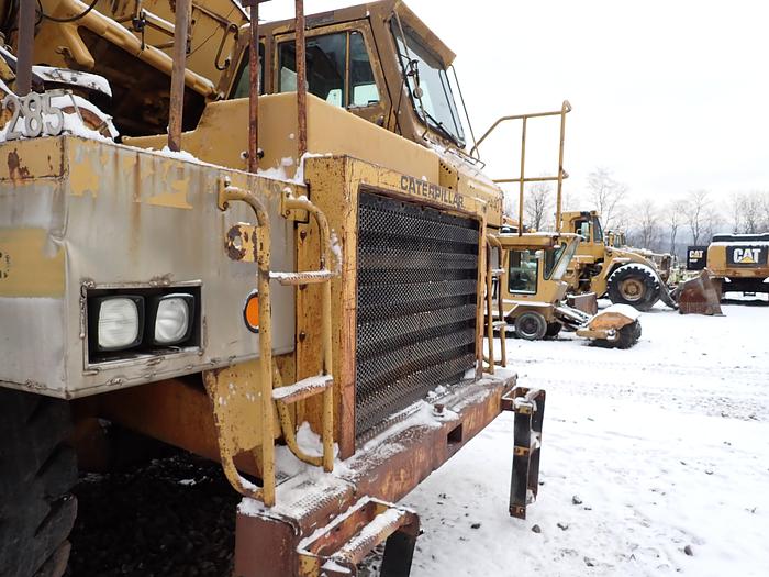 Used 1985 CAT 769C Rigid Frame Water Truck 8000 Gallon