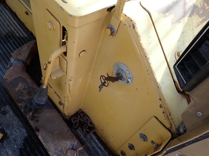 Used 1982 CAT D5B Crawler Dozer w/ CAB & WINCH 