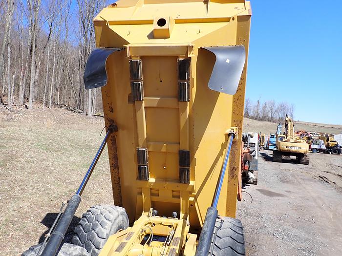 Used 2014 CAT 740B