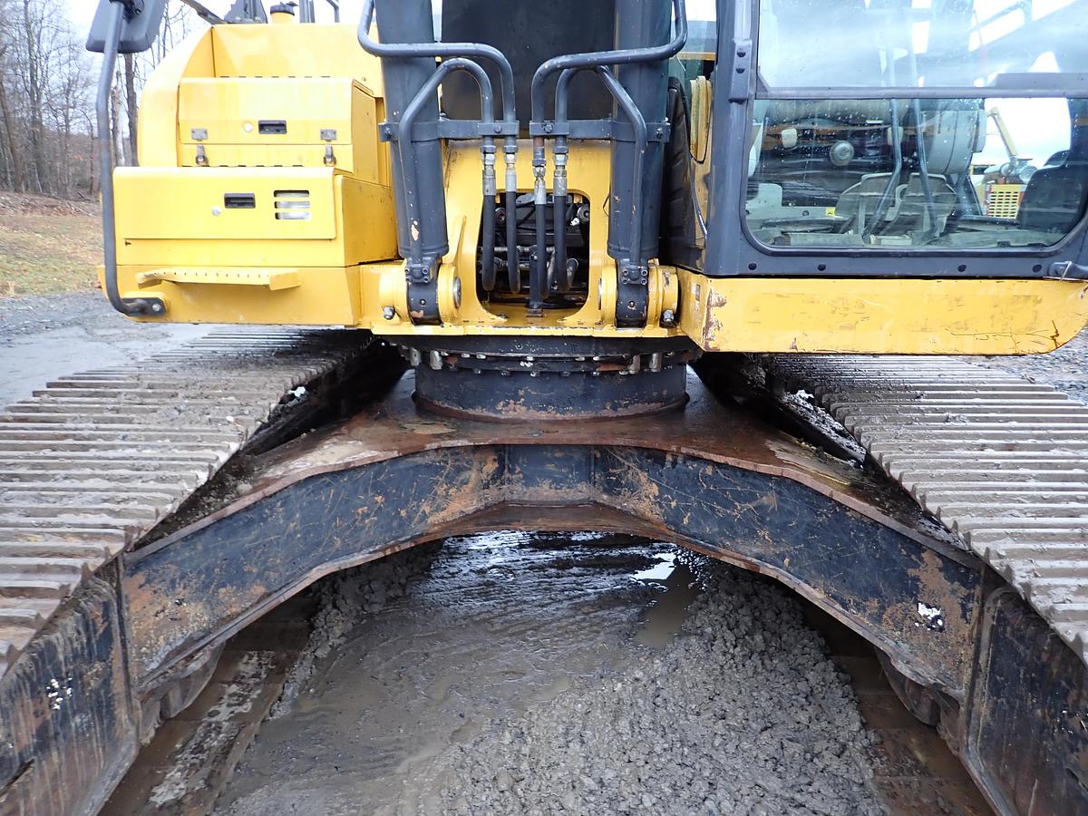 Used 2020 John Deere 300G LC Hydraulic Excavator