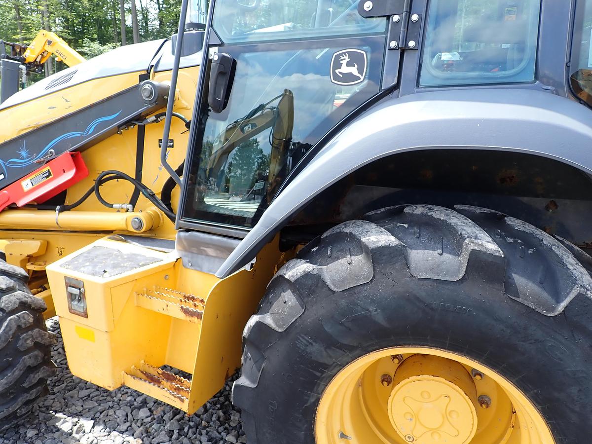 Used 2018 John Deere 410L Loader Backhoe LOADED! Q/C FORKS EXTENDAHOE