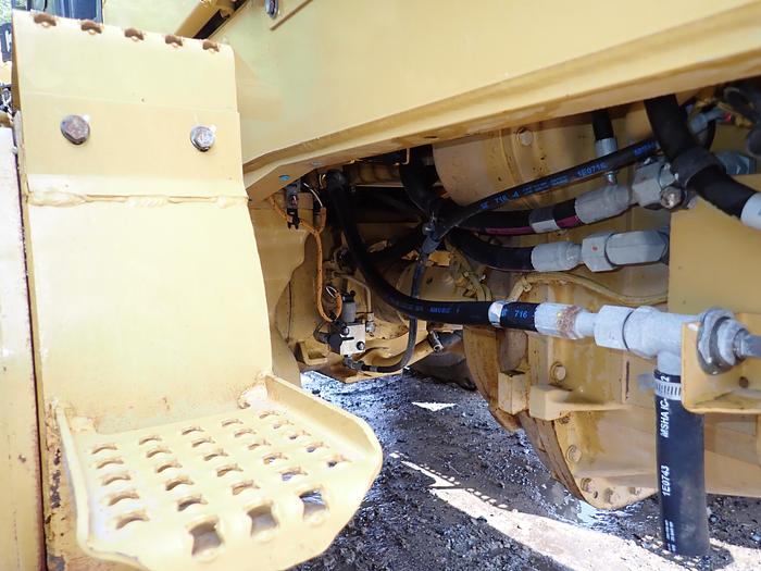 Used 2015 CAT 120M2 AWD