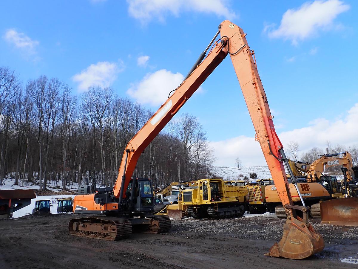 Used 2015 Doosan DX300 LC-5 Long Reach Excavator