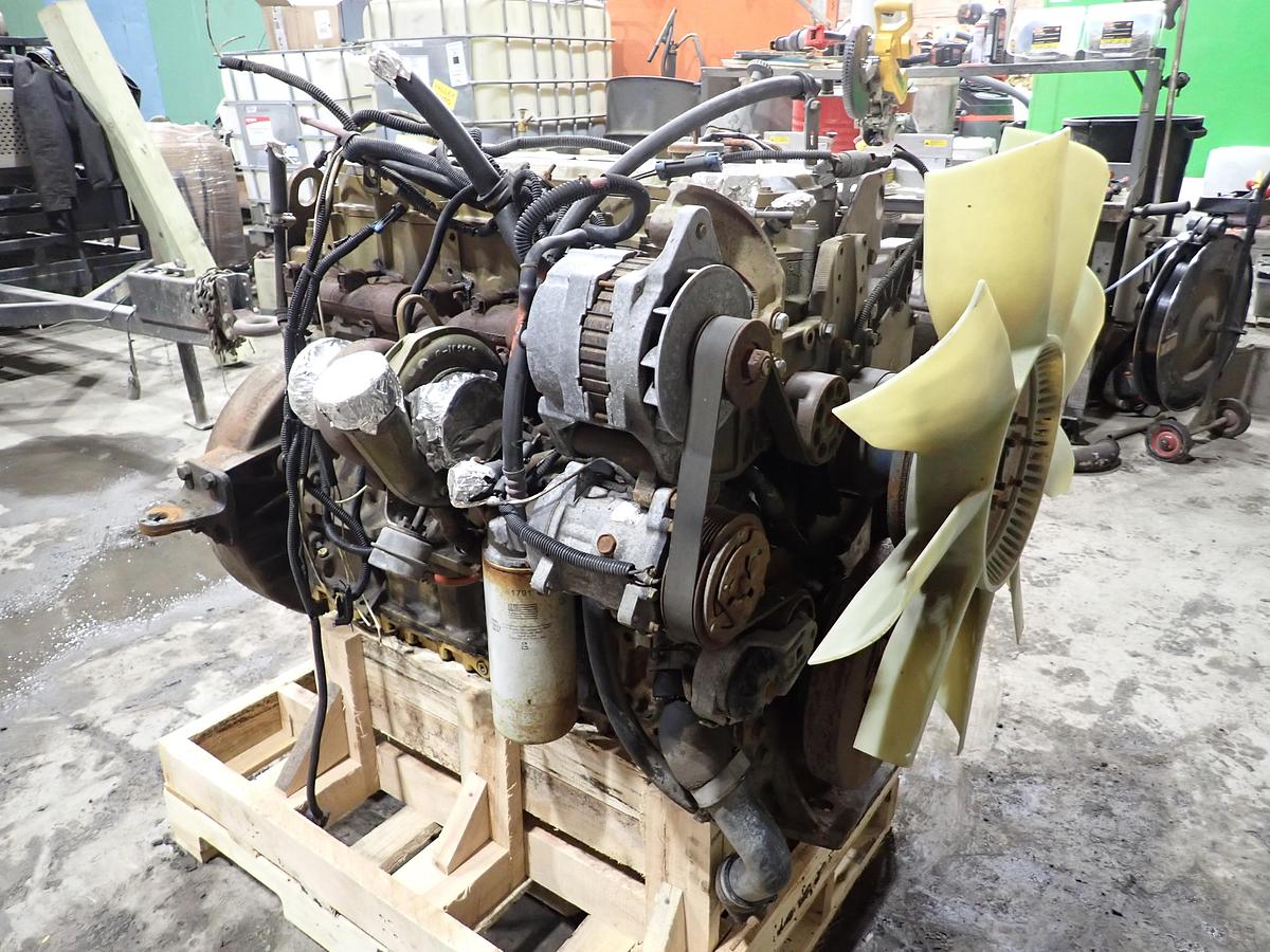 Used 1998 CAT 3126B Diesel Engine AR # 154-1102 300 HP 
