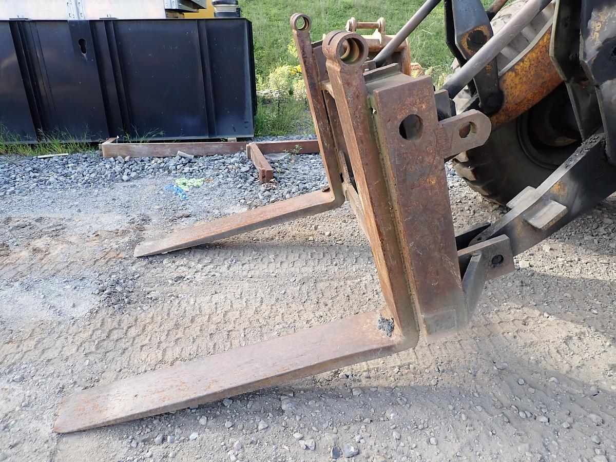 Used 1976 CAT 950 Wheel Loader w/ FORKS