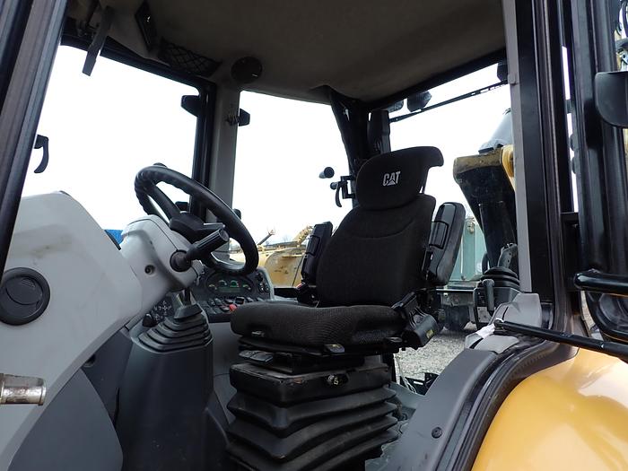 Used 2018 CAT 420F2 Loader Backhoe
