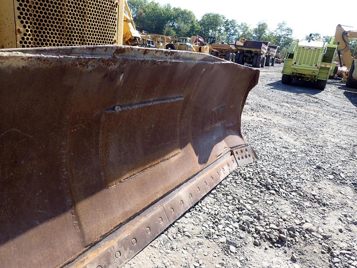 Used 1971 CAT D8H Crawler Dozer w/ RIPPER!