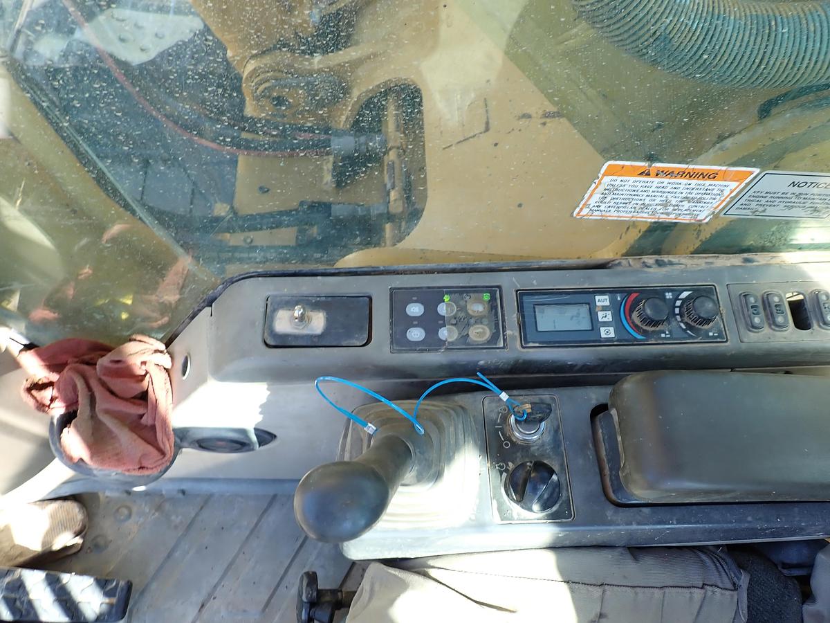 Used 2005 CAT 330CL Hydraulic Excavator