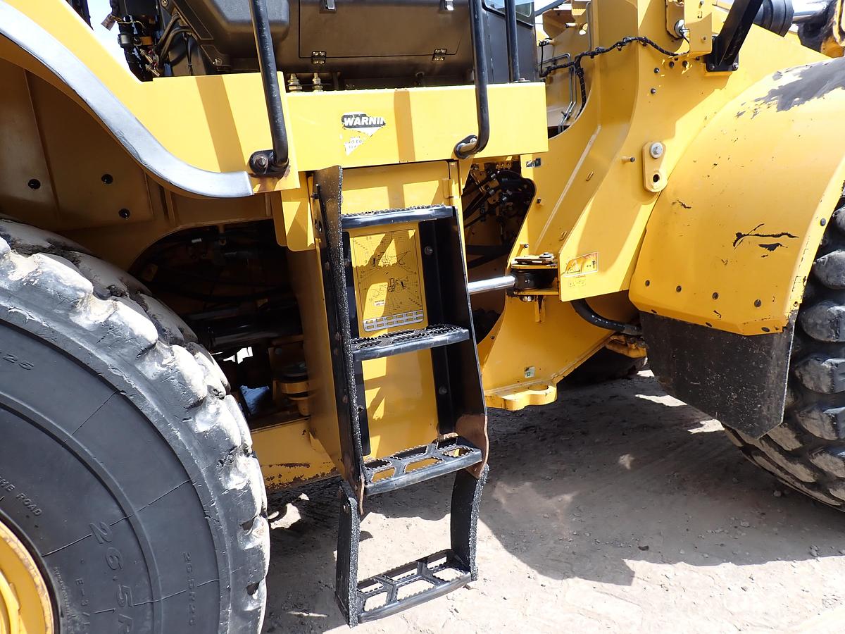 Used 2018 CAT 972M Wheel Loader