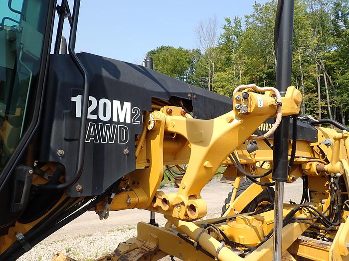 Used 2015 CAT 120M2 AWD