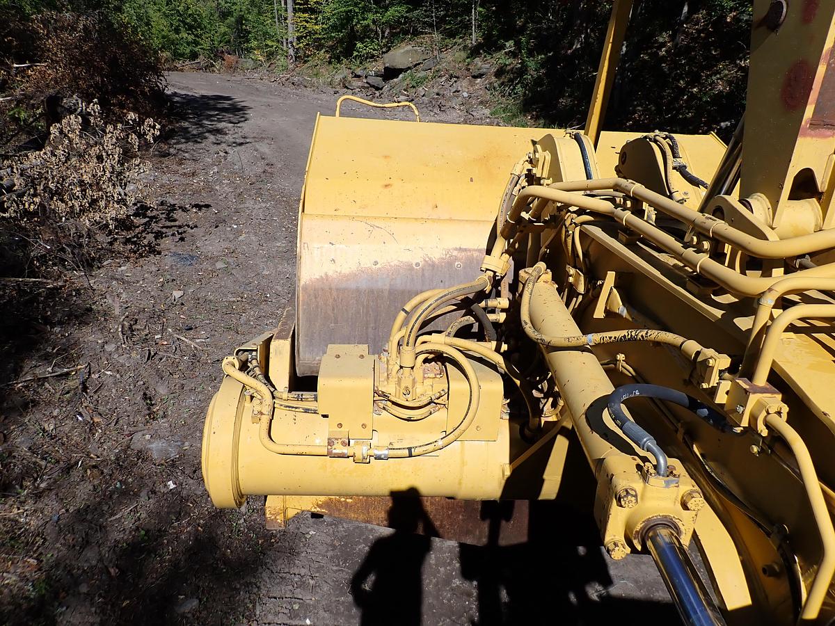 Used 2004 CAT 621G Motor Scraper