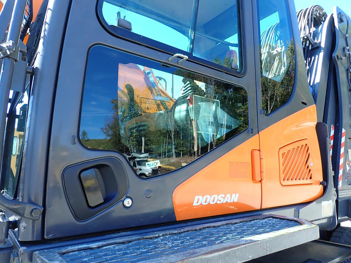 Used 2019 Doosan DX210WMH-5 Wheeled Excavator Material Handler