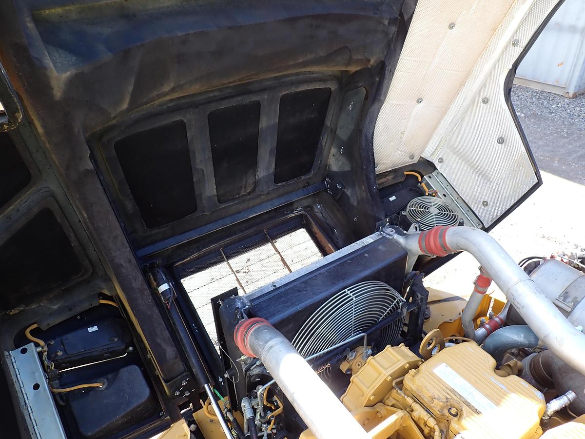 Used 2014 CAT 740B Articulated Truck