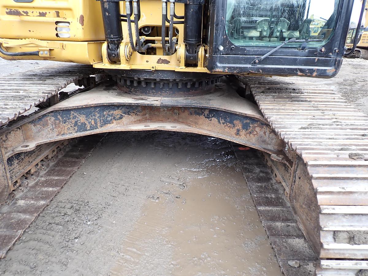 Used 2015 CAT 329FL Hydraulic Excavator 