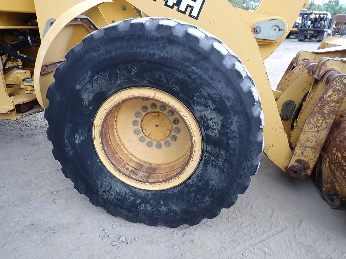Used 2001 John Deere 624H Wheel Loader