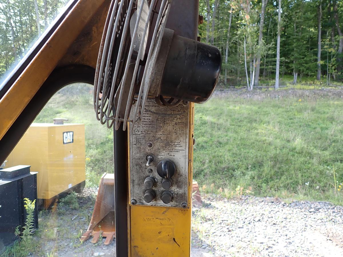 Used 1976 CAT 950 Wheel Loader w/ FORKS