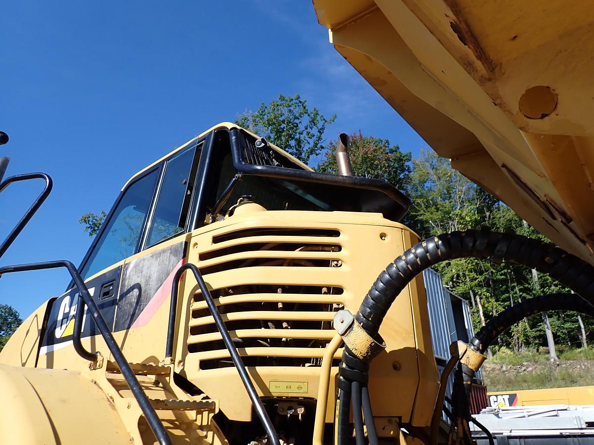 Used 2011 CAT 740 Articulated Haul Truck 7900 HOURS!