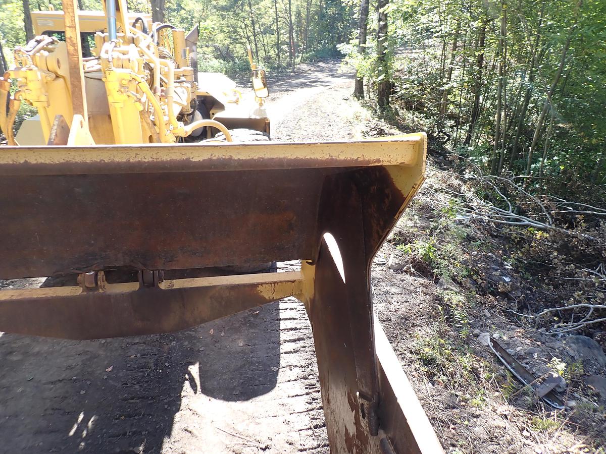Used 2004 CAT 621G Motor Scraper