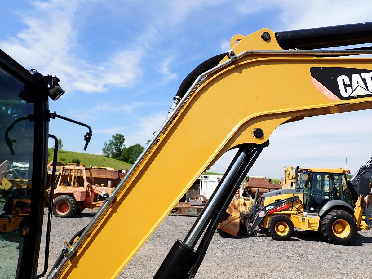 Used 2016 CAT 304E2 CR Mini Excavator HYDRAULIC THUMB!