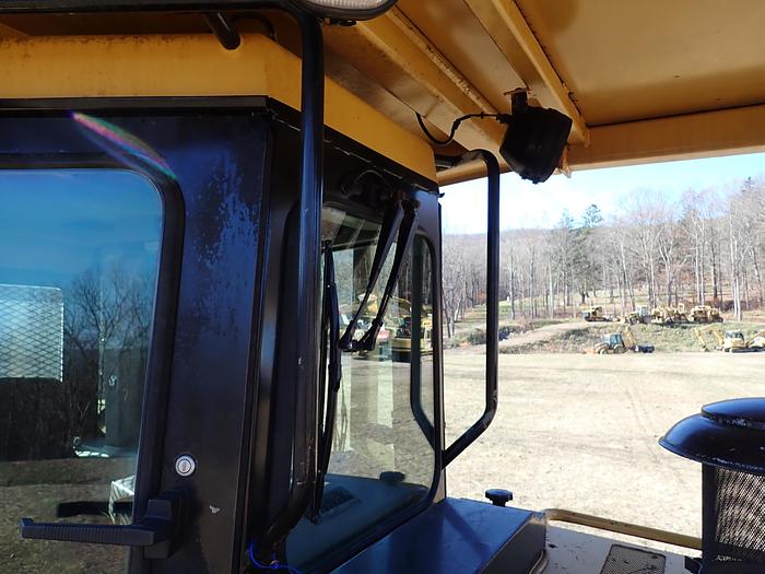 Used 2006 CAT D7R LGP II Crawler Dozer NEW UNDERCARRIAGE!