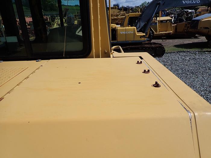 Used 2001 CAT 621G Motor Scraper