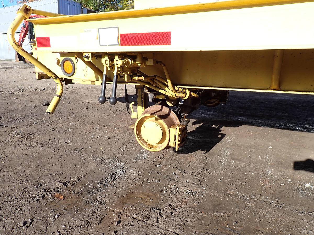 Used 2002 Vector 09007 Vacuum Excavator HI-RAIL GEAR!