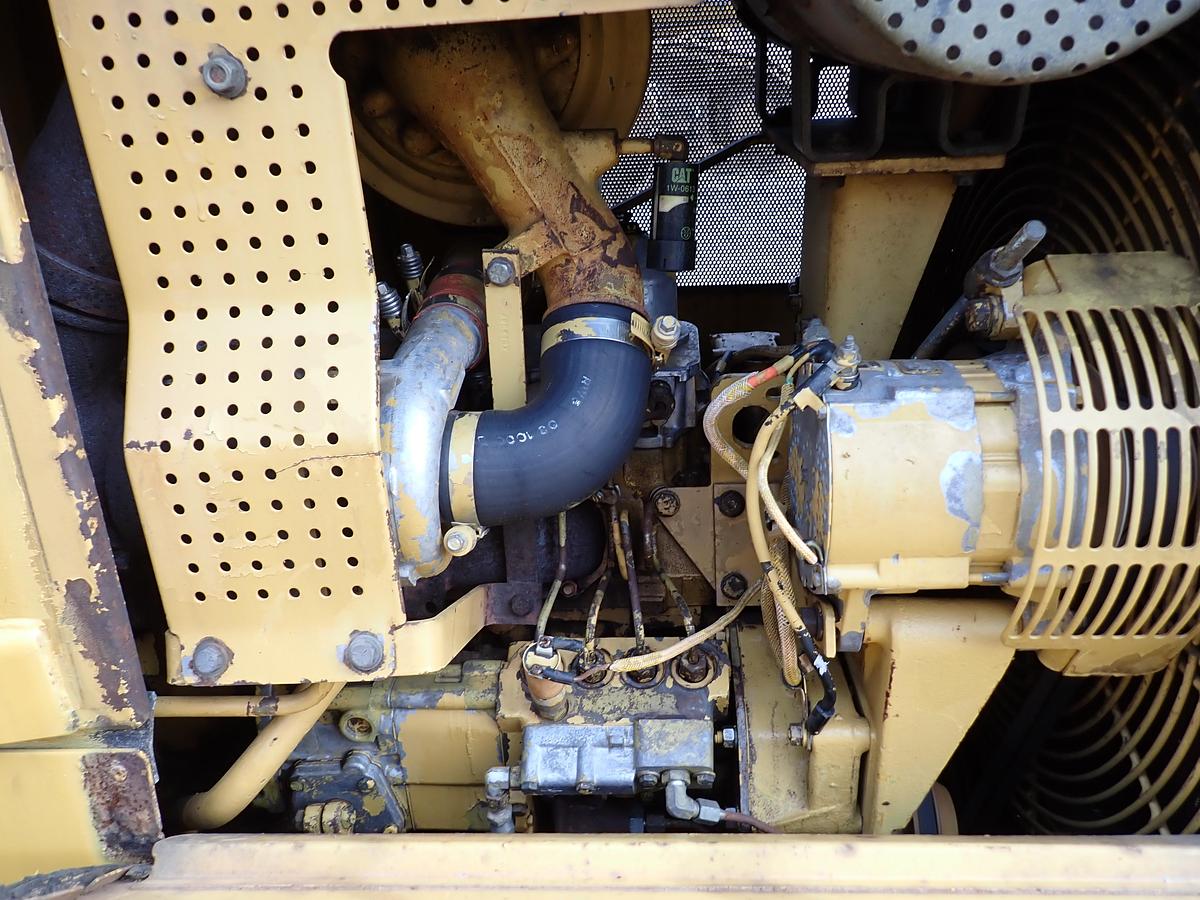 Used 1988 CAT D4H Series II Crawler Dozer