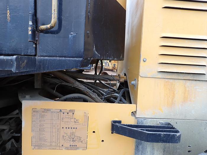 Used Dresser 530 Wheel Loader w/ FORKS & BUCKET