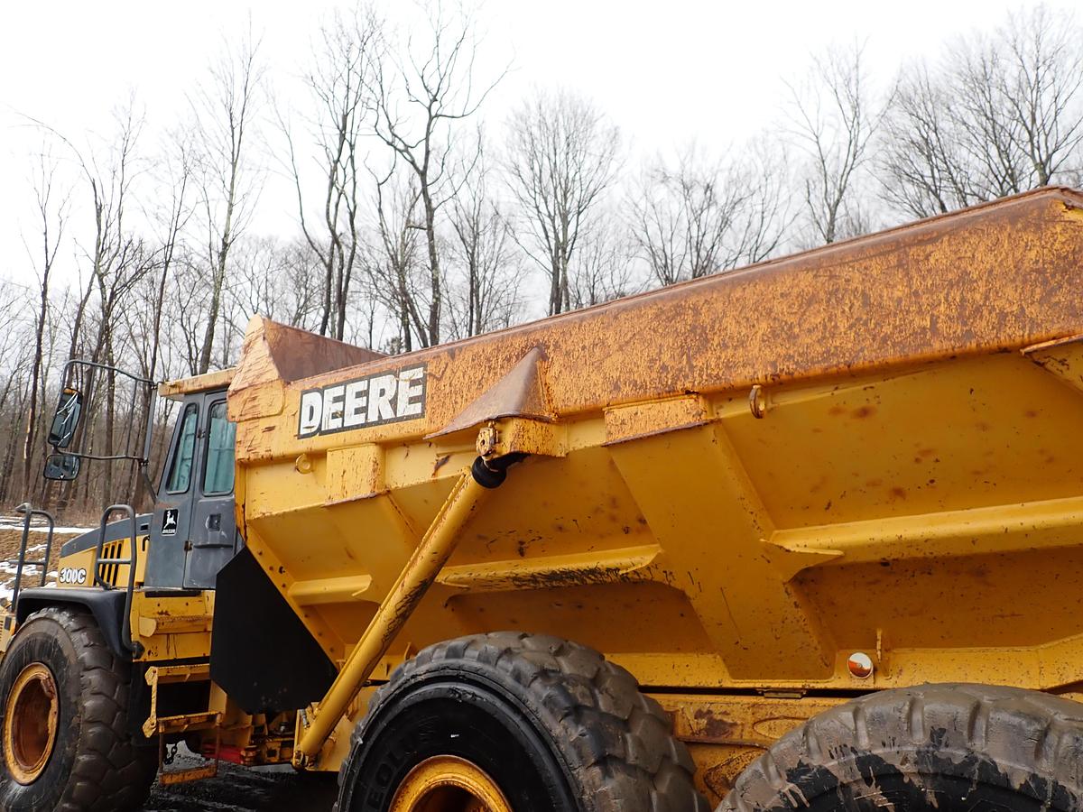 Used 2000 John Deere 300C Articulated Haul Truck