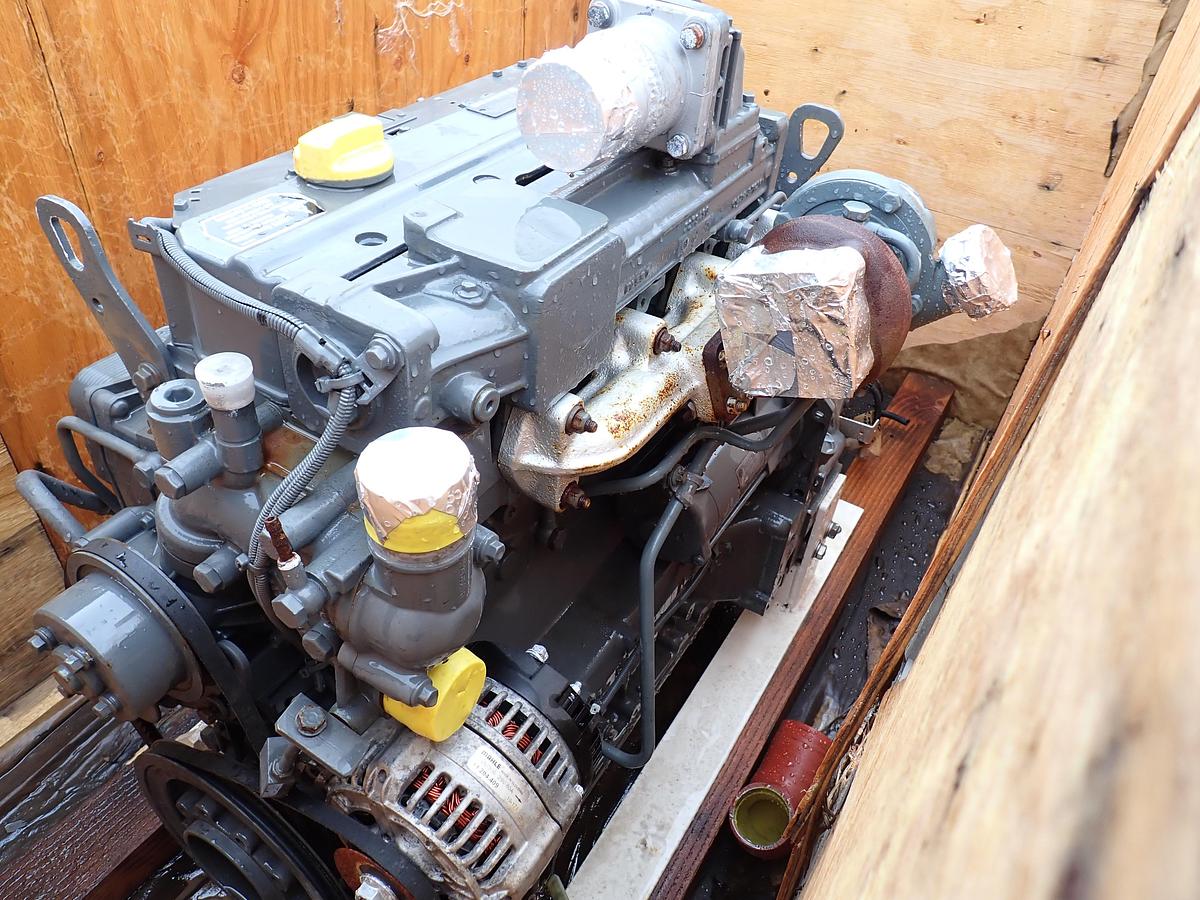 2006 DEUTZ BF4M2012C Diesel Engine 119 HP UNUSED