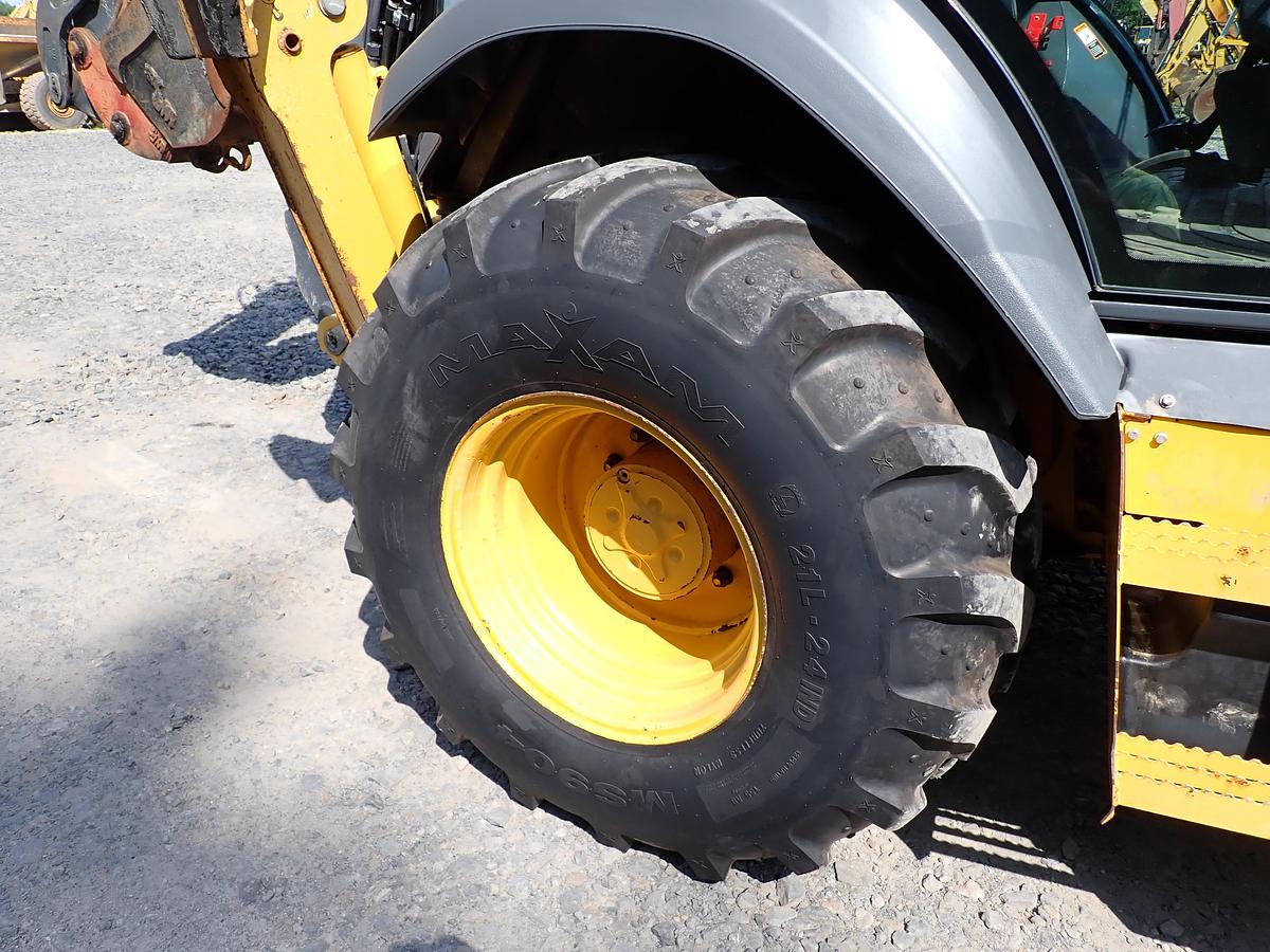 Used 2018 John Deere 410L Loader Backhoe LOADED! Q/C FORKS EXTENDAHOE