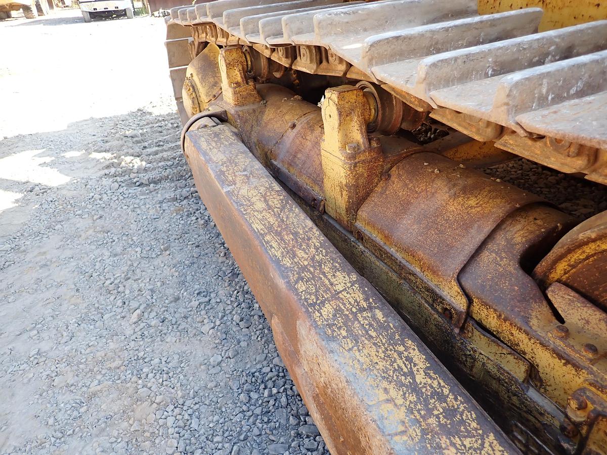 Used 1971 CAT D8H Crawler Dozer w/ RIPPER!