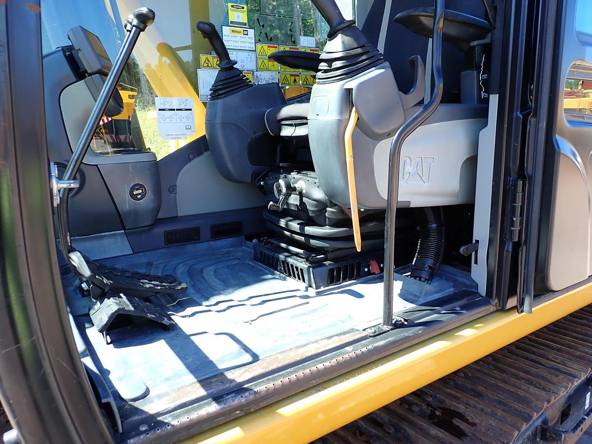 Used 2018 CAT 313FL GC Excavator HYDRAULIC THUMB