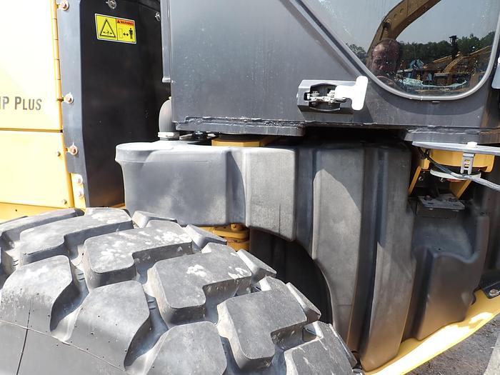Used 2015 CAT 120M2 AWD