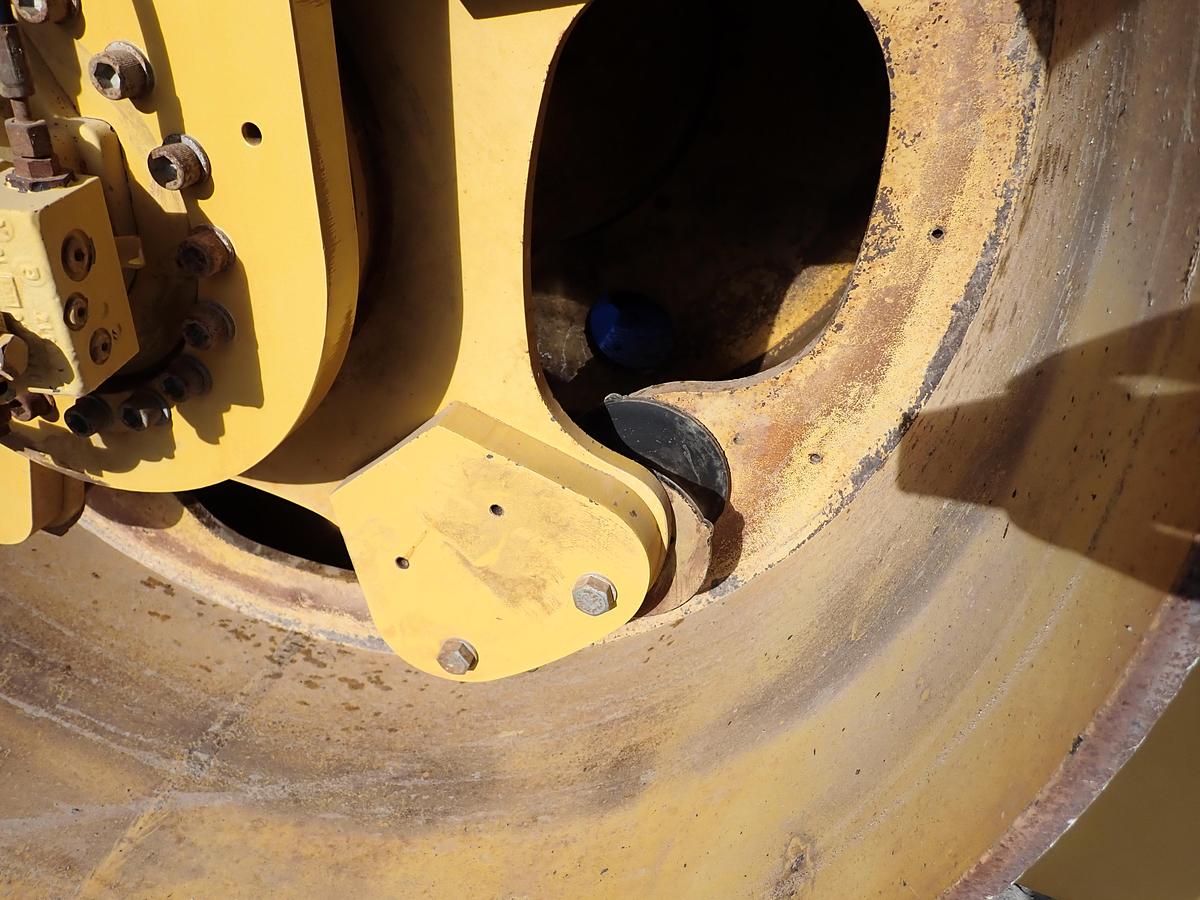 Used 2015 CAT CB64 Double Drum Roller