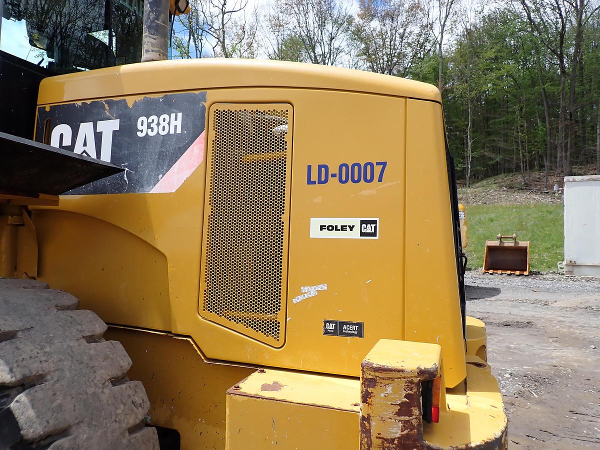 Used 2010 CAT 938H