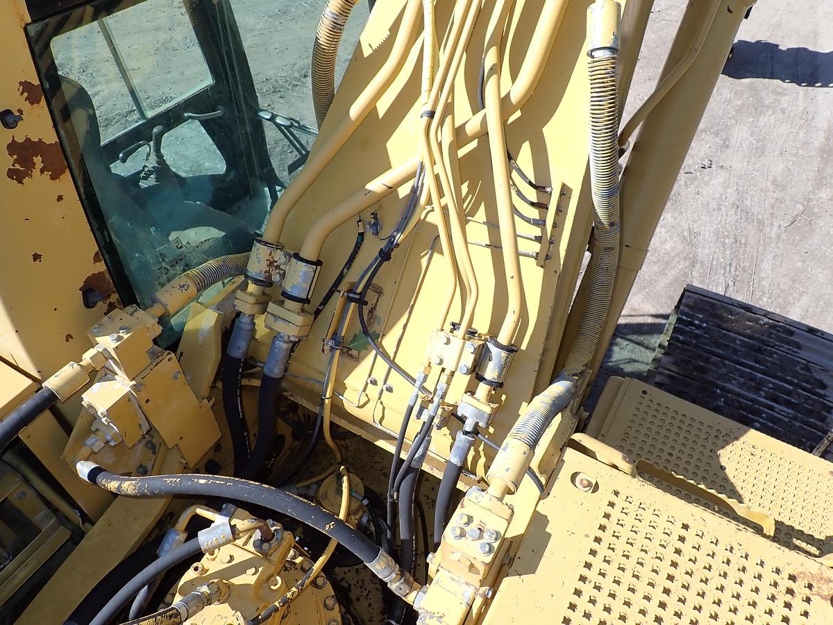 Used 2005 CAT 330CL Hydraulic Excavator