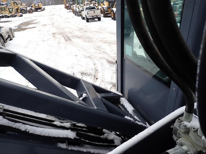 Used 2019 Fuchs MHL340 Material Handler w/ Anvil Rotating Grapple