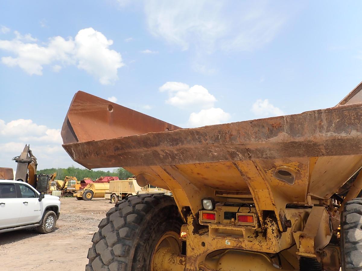 Used 2003 CAT 735