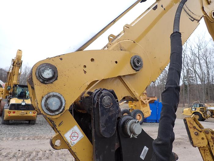 Used 2018 CAT 420F2 Loader Backhoe