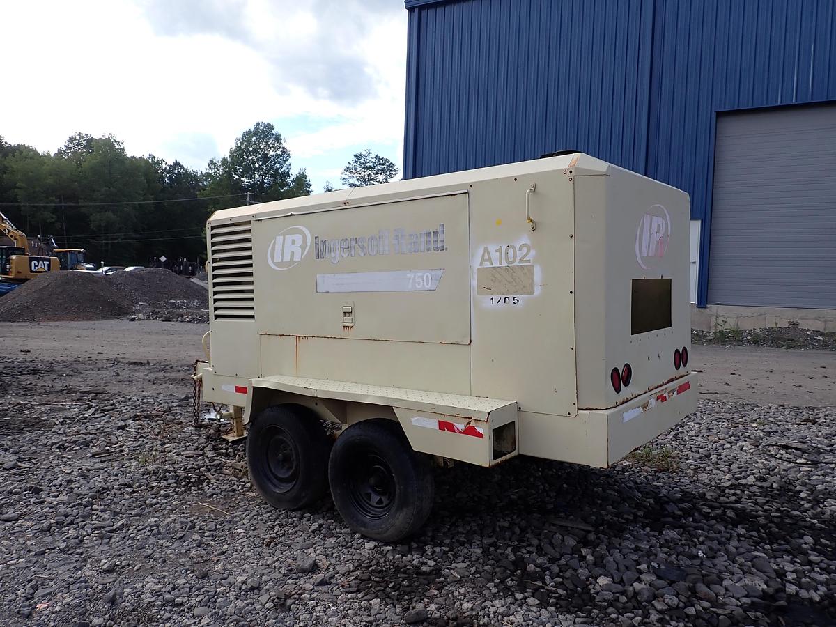 Used 1998 Ingersoll Rand XP750WCU 750 CFM Air Compressor