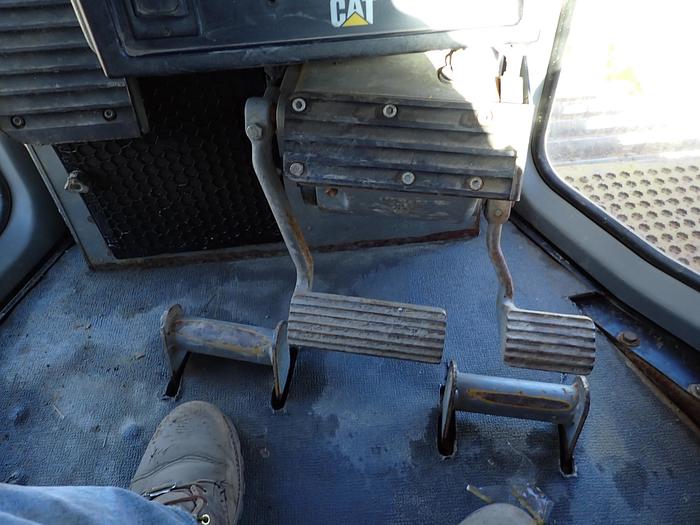 Used 2006 CAT D7R LGP II Crawler Dozer NEW UNDERCARRIAGE!