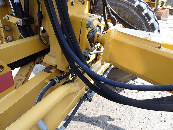 Used 2015 CAT 120M2 AWD